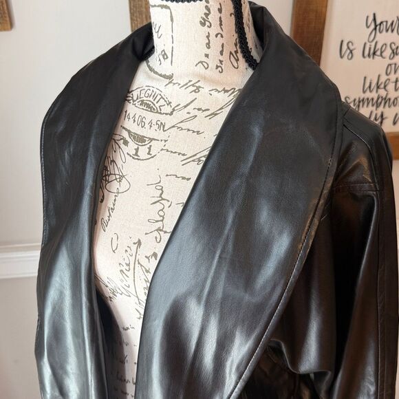 Forever 21 Black Faux Leather Women's Jacket - Picture 2 of 14